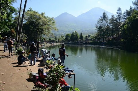 Lakes Suffer from Heavy Pressure During Fishing Tournaments.